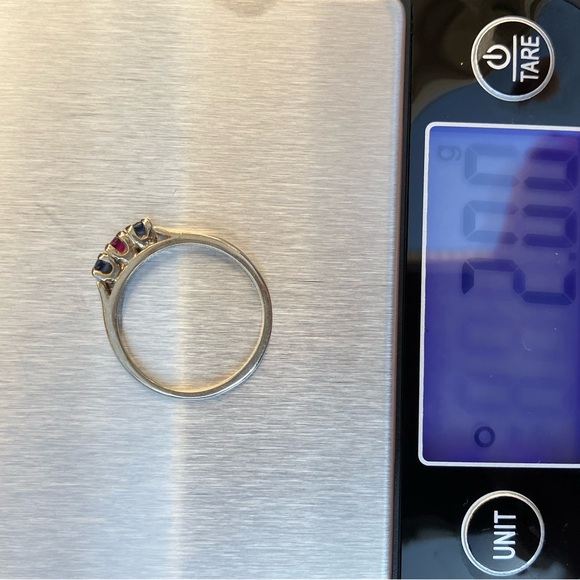 14kt white Gold Sapphire Ruby Ring. - Picture 7 of 7